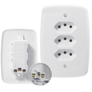 PLUZIE 3 TOMADA 2P+T 10A 250V FACIL C/ PLACA 4201